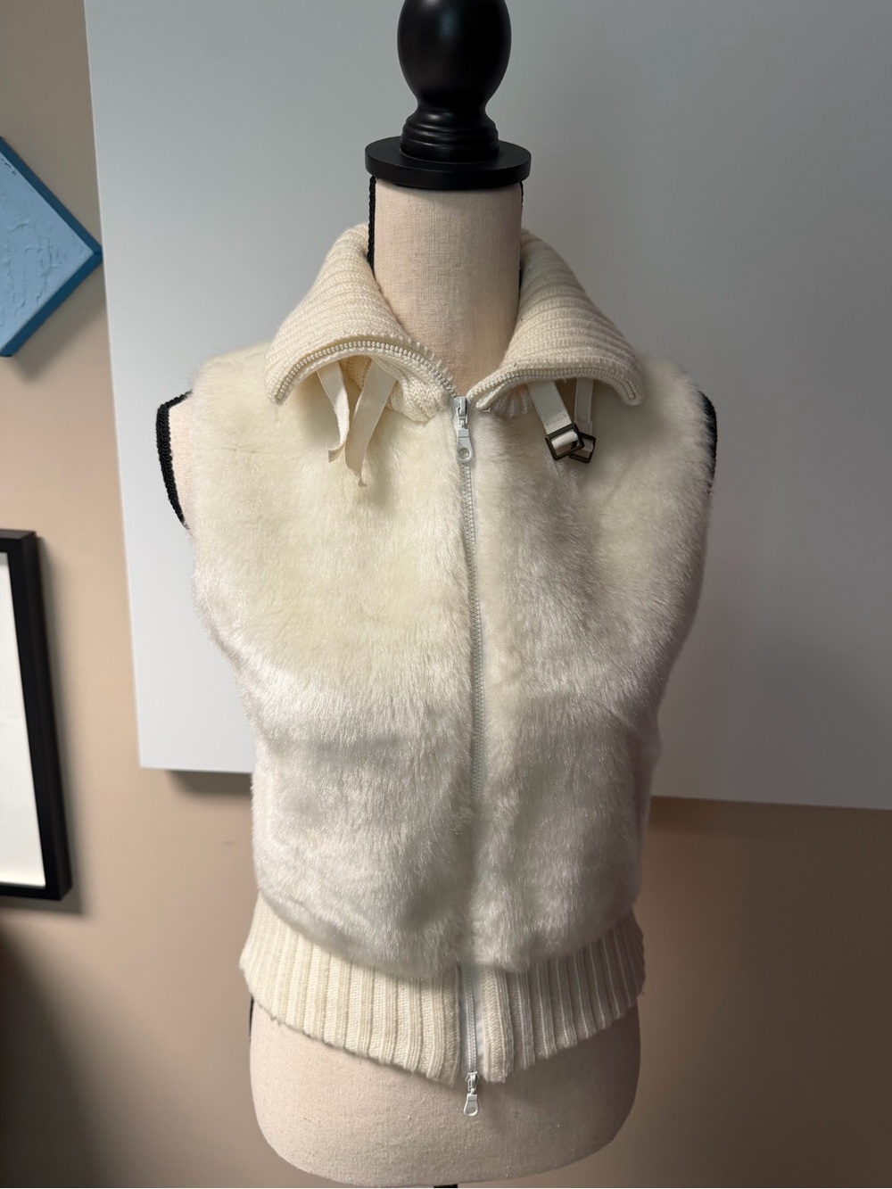 Women's Cream Faux-Fur Zip Vest with Ribbed Collar